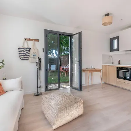 Дом отдыха La Parenthese Maison Cocooning Avec Jardin Proche *